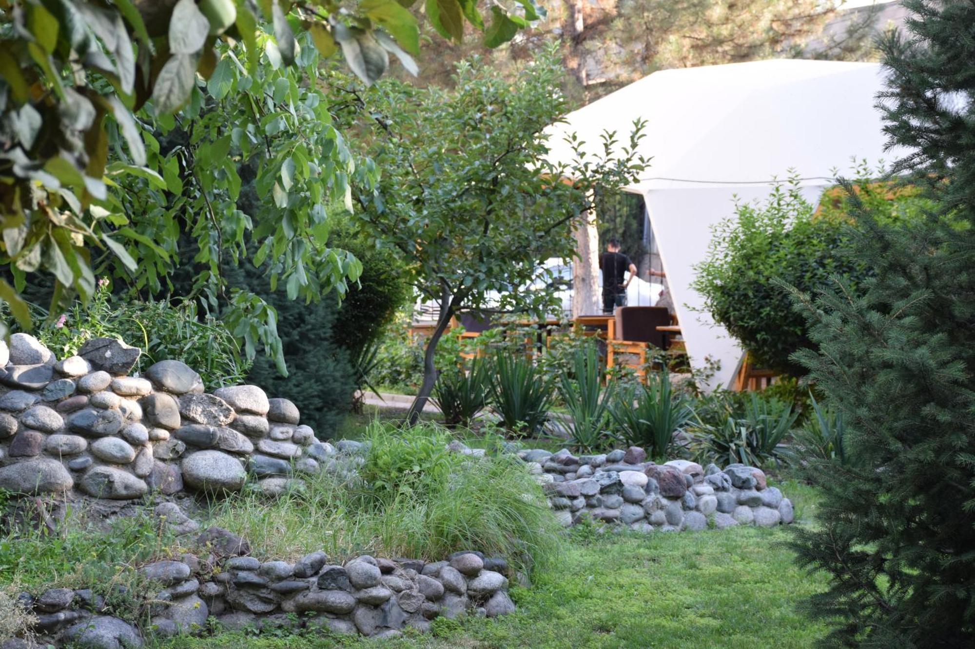 Silk Road Lodge Bishkek Exterior photo