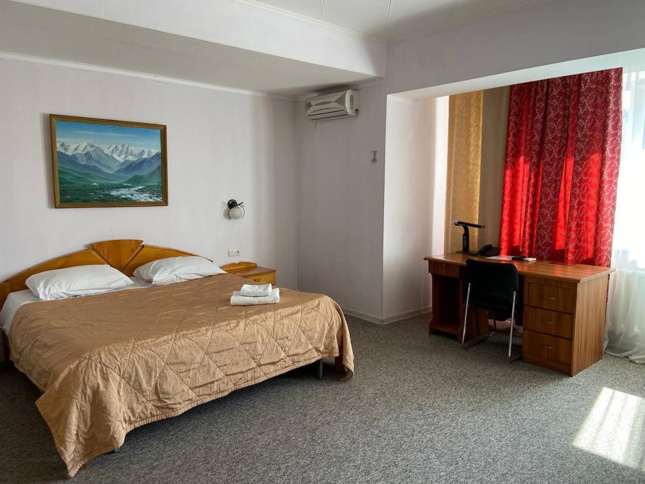 Silk Road Lodge Bishkek Exterior photo